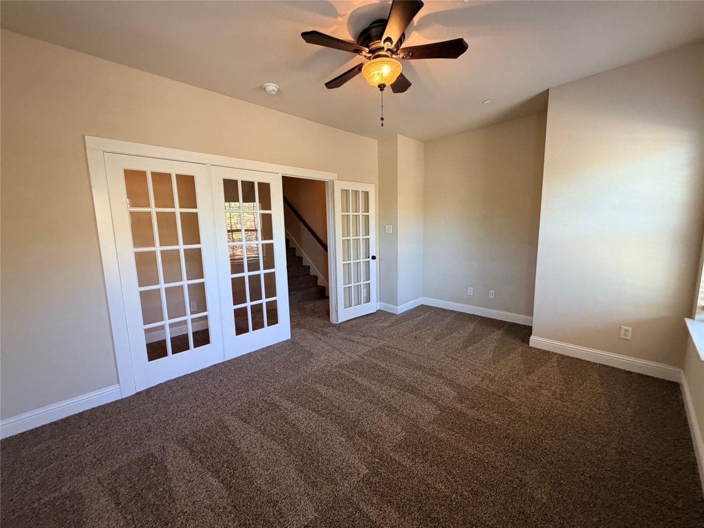 Euless House: 950 Brook Forest Ln