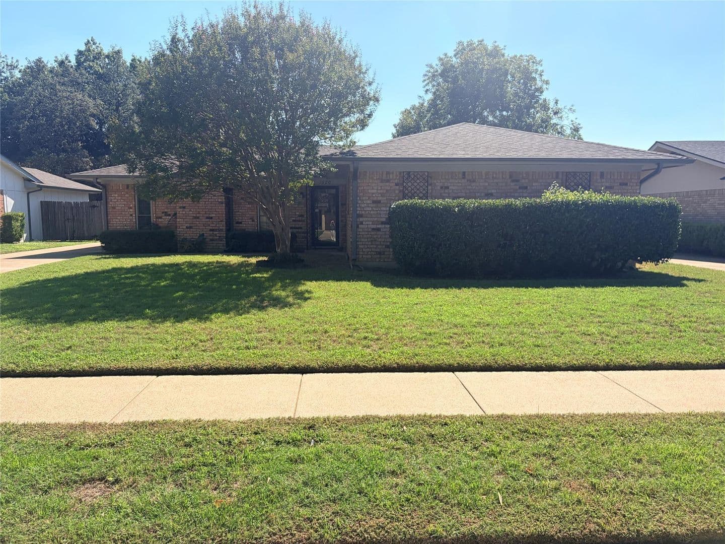 Bedford House: 1620 Lexington Pl