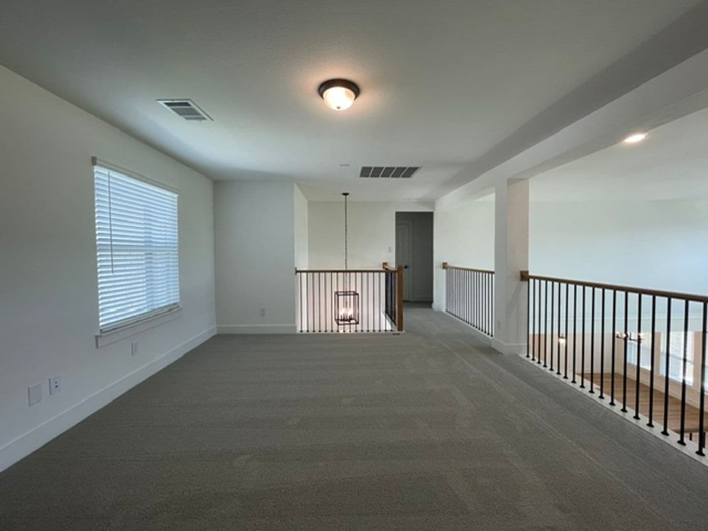 Midlothian House: 3714 Milwaukee Ave