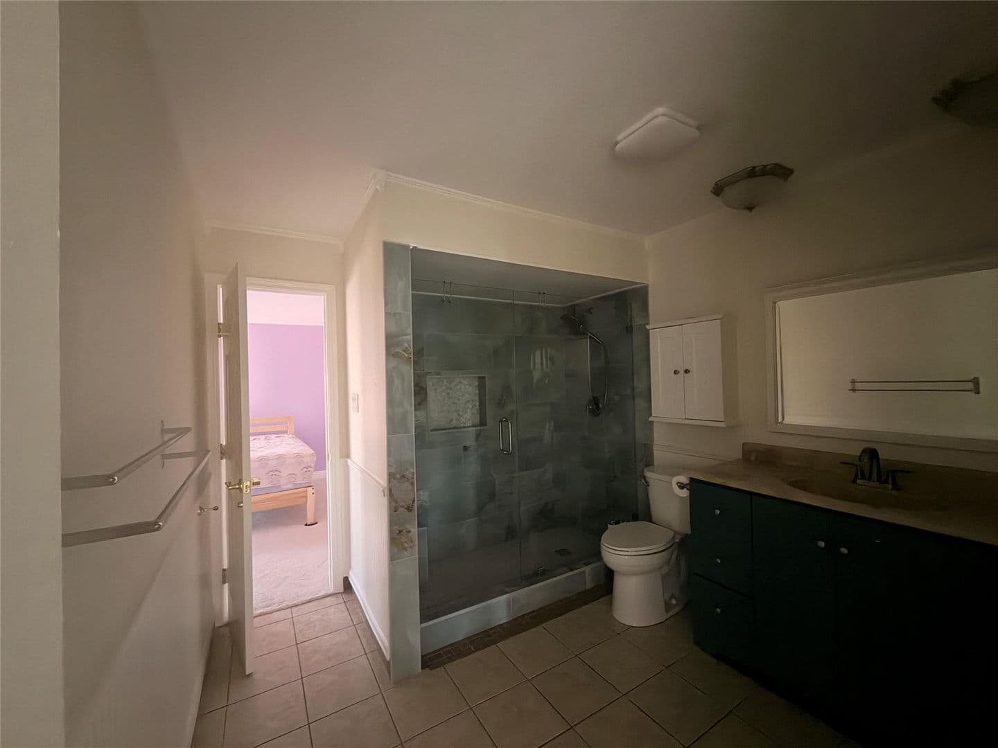 Bedford House: 3709 Pinewood St