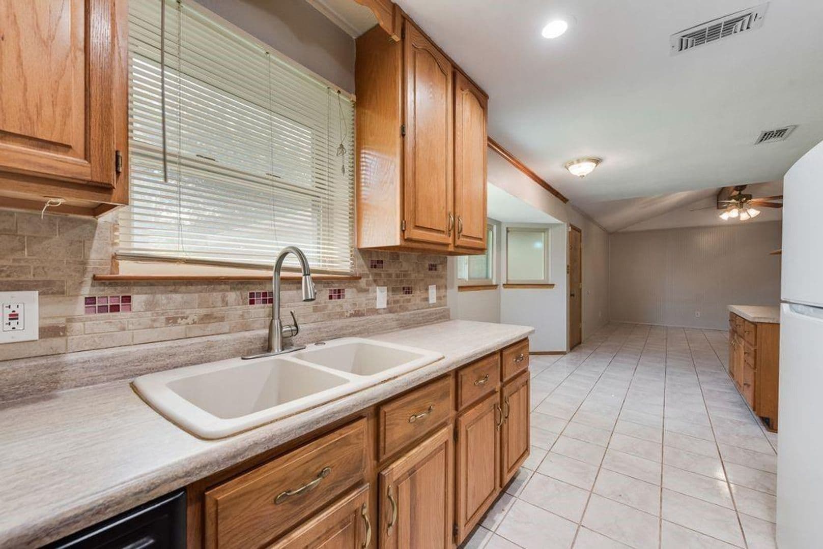 North Richland Hills House: 6536 Wakefield Rd