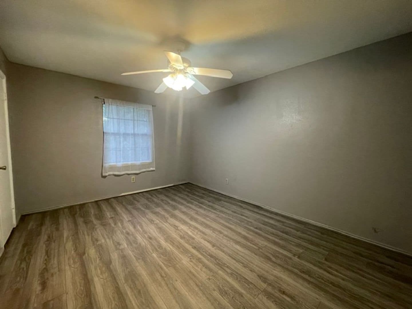 Arlington House: 2440 Sunflower Dr