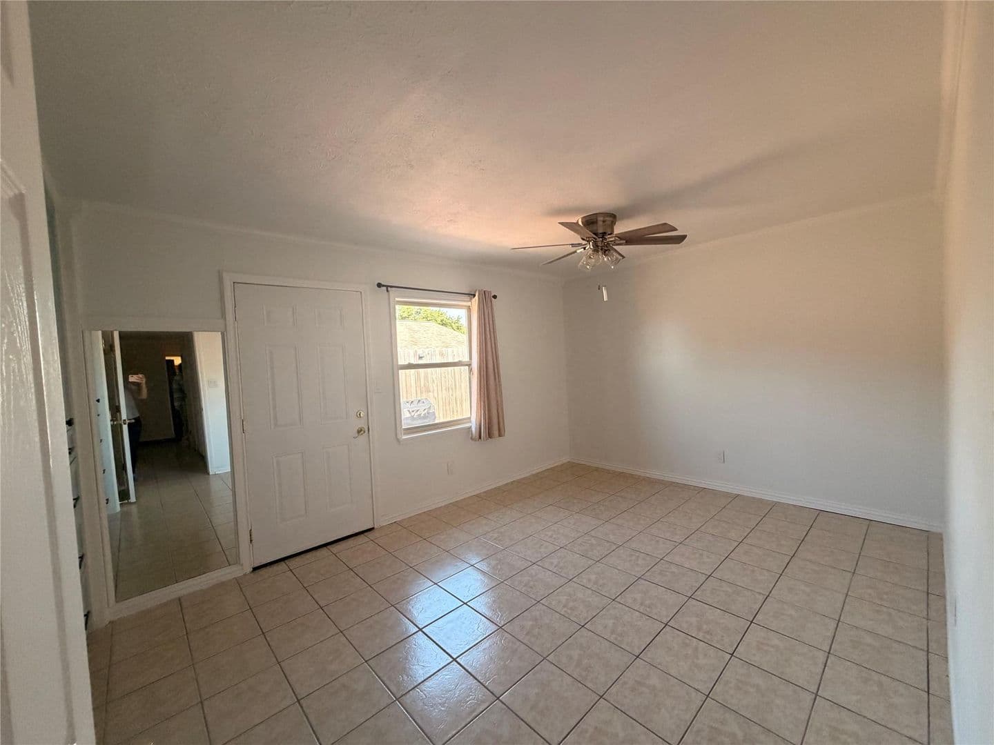 Bedford House: 3709 Pinewood St