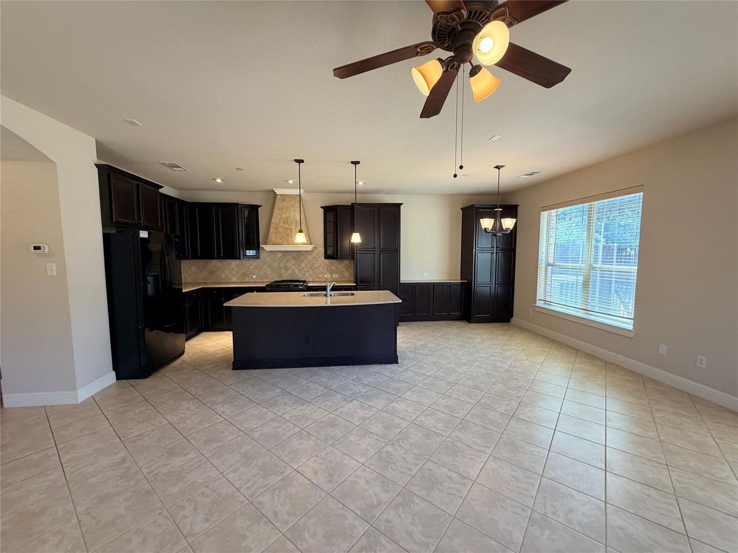 Euless House: 950 Brook Forest Ln
