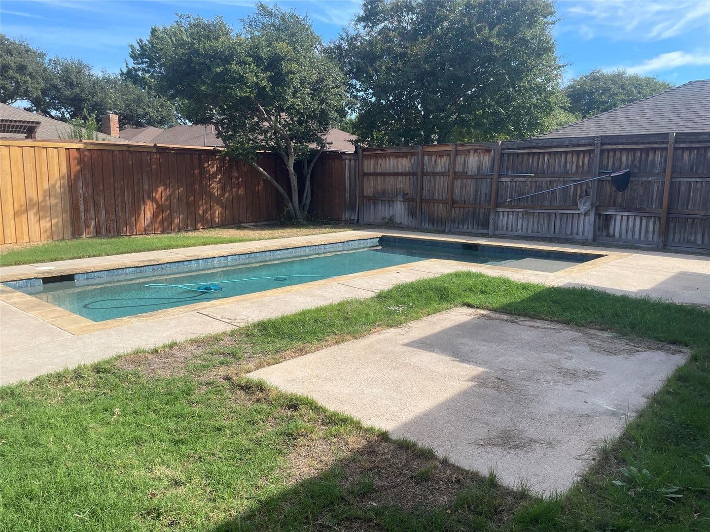 Dallas House: 12112 Cross Creek Dr