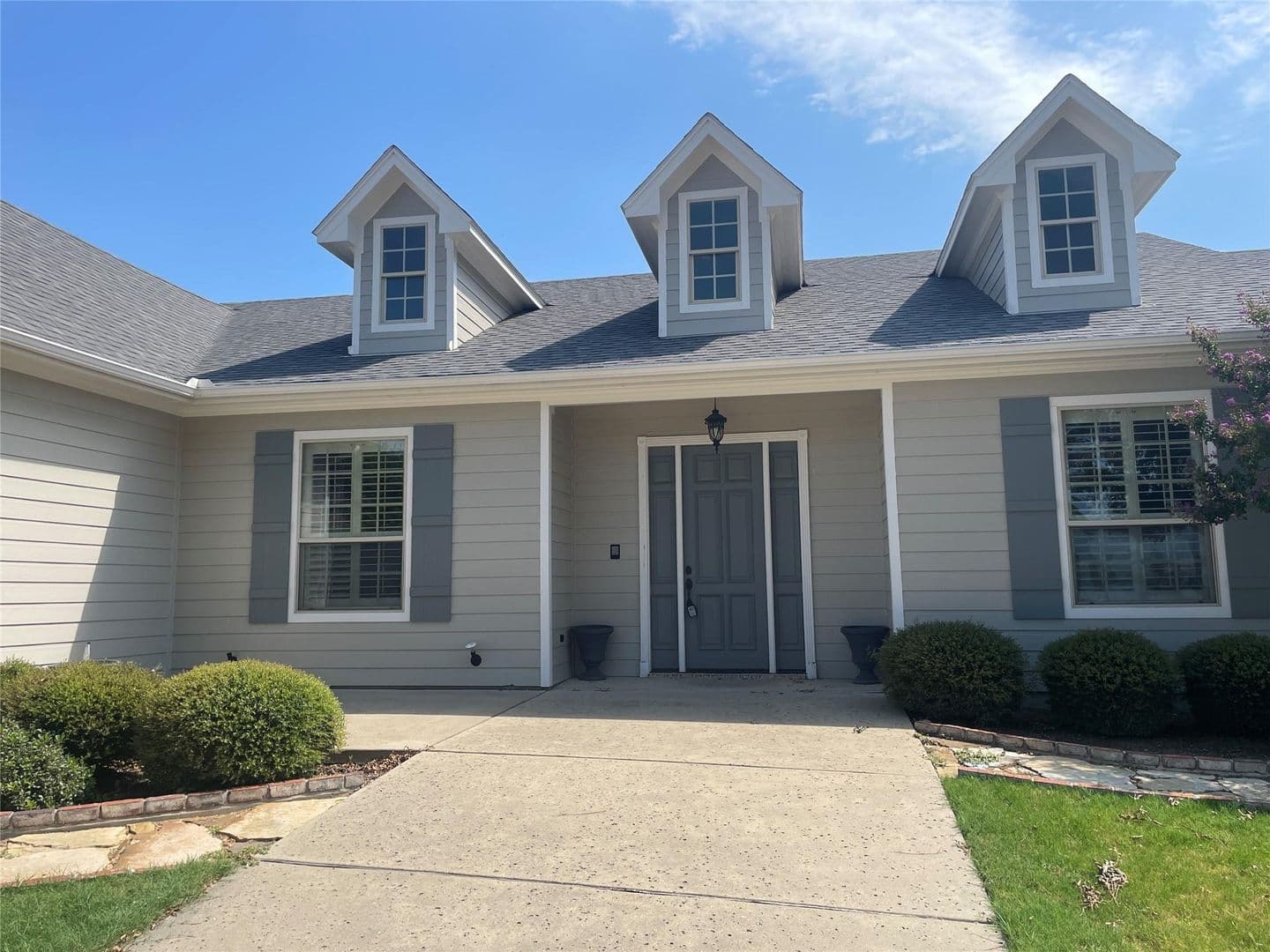Rockwall House: 326 Harborview Dr
