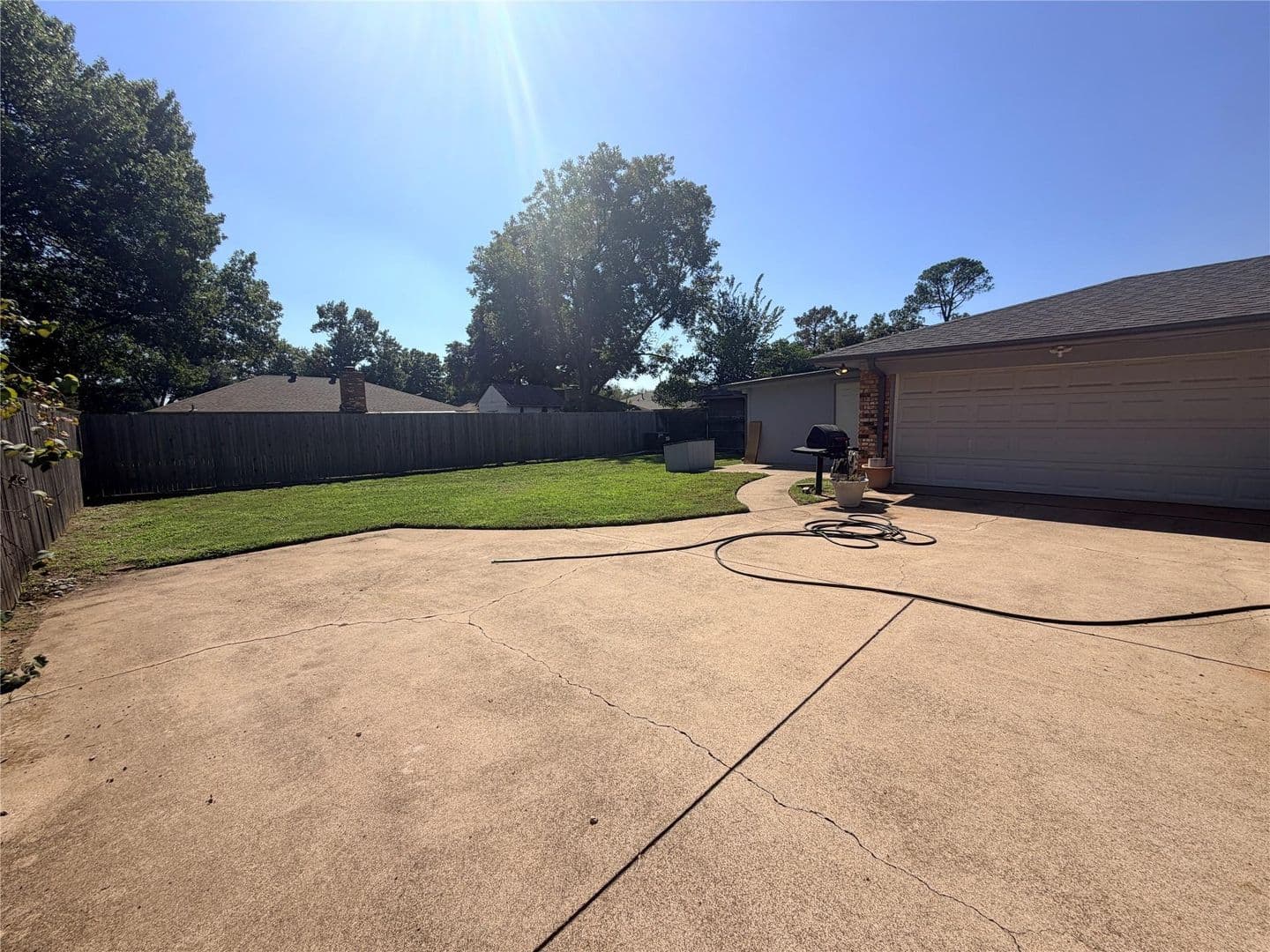 Bedford House: 1620 Lexington Pl
