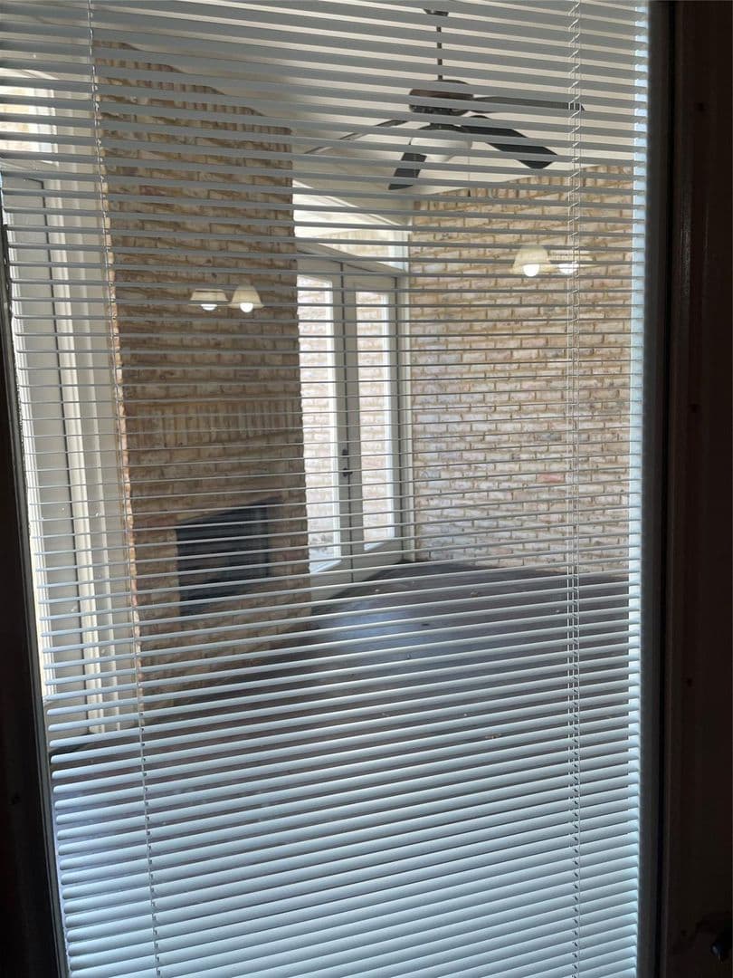 Rockwall House: 326 Harborview Dr