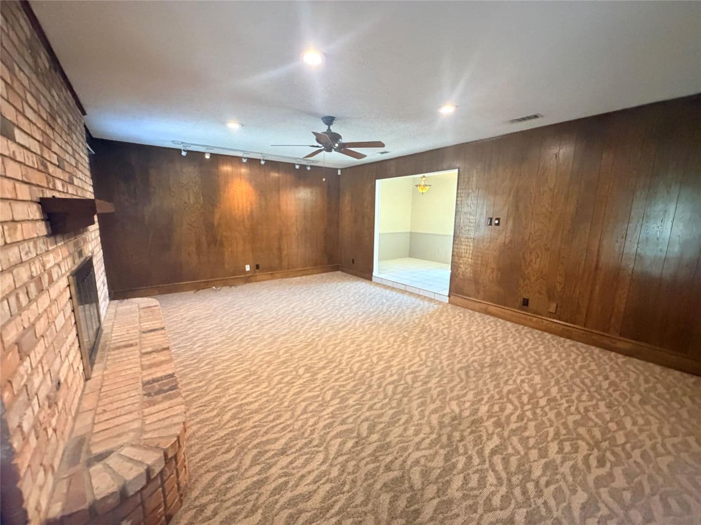 Bedford House: 1620 Lexington Pl