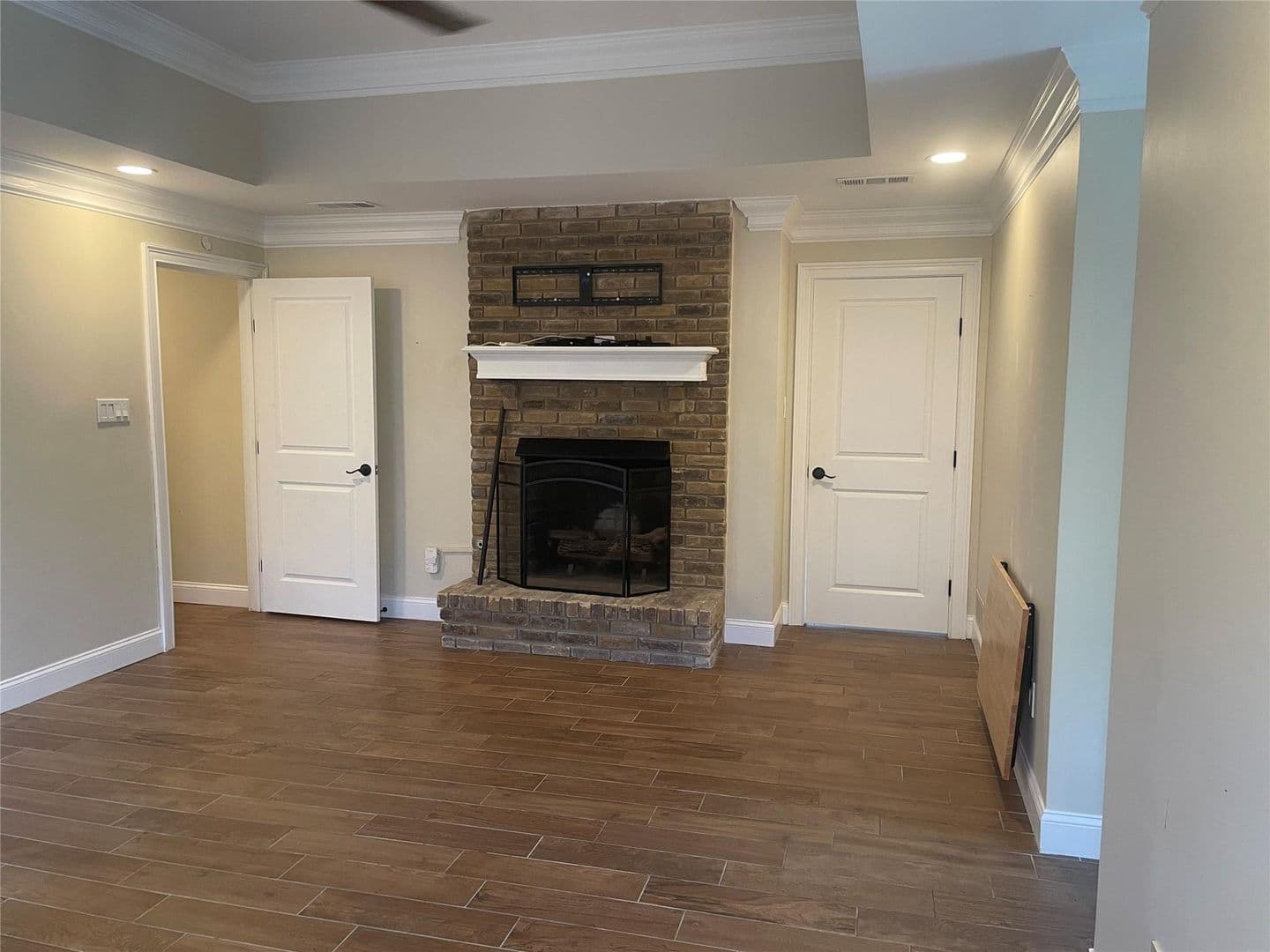 Dallas House: 12112 Cross Creek Dr