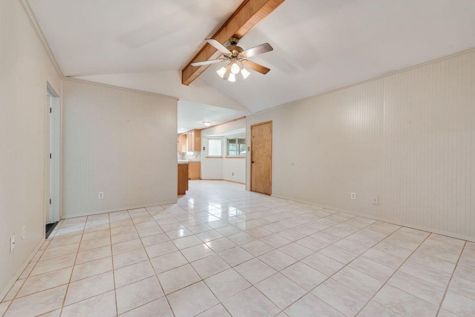 North Richland Hills House: 6536 Wakefield Rd
