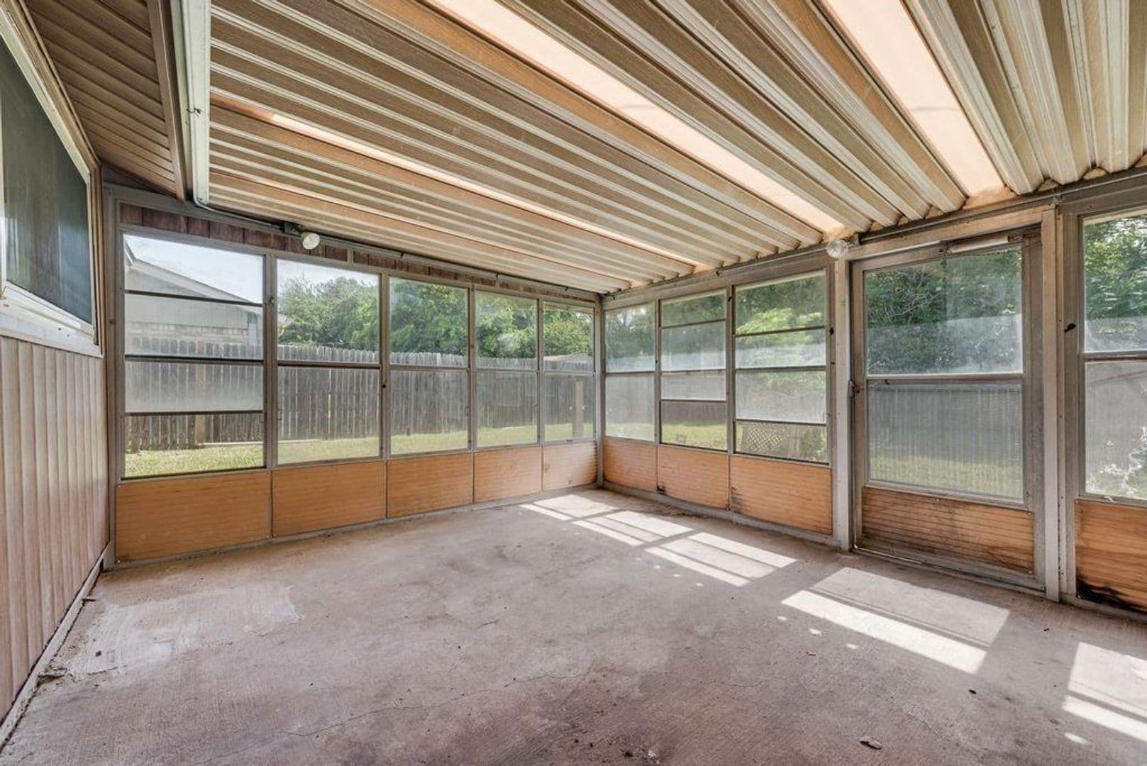 North Richland Hills House: 6536 Wakefield Rd