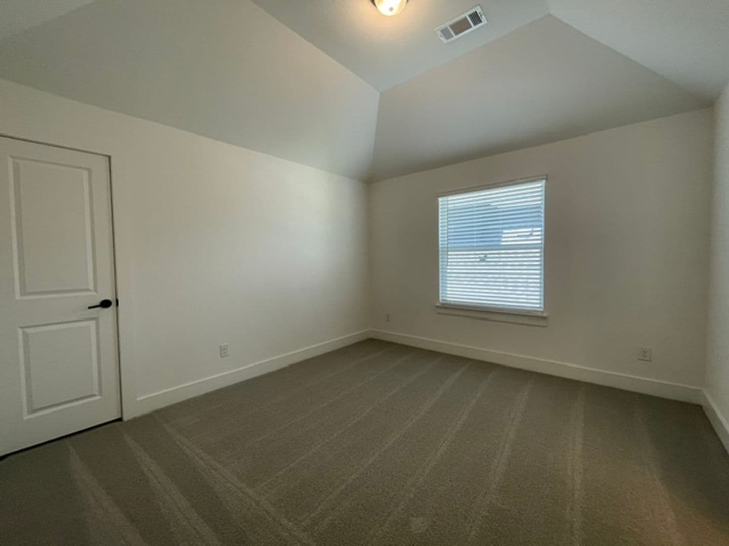 Midlothian House: 3714 Milwaukee Ave