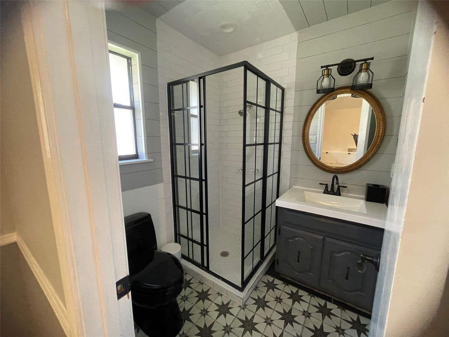 Dallas House: 12112 Cross Creek Dr