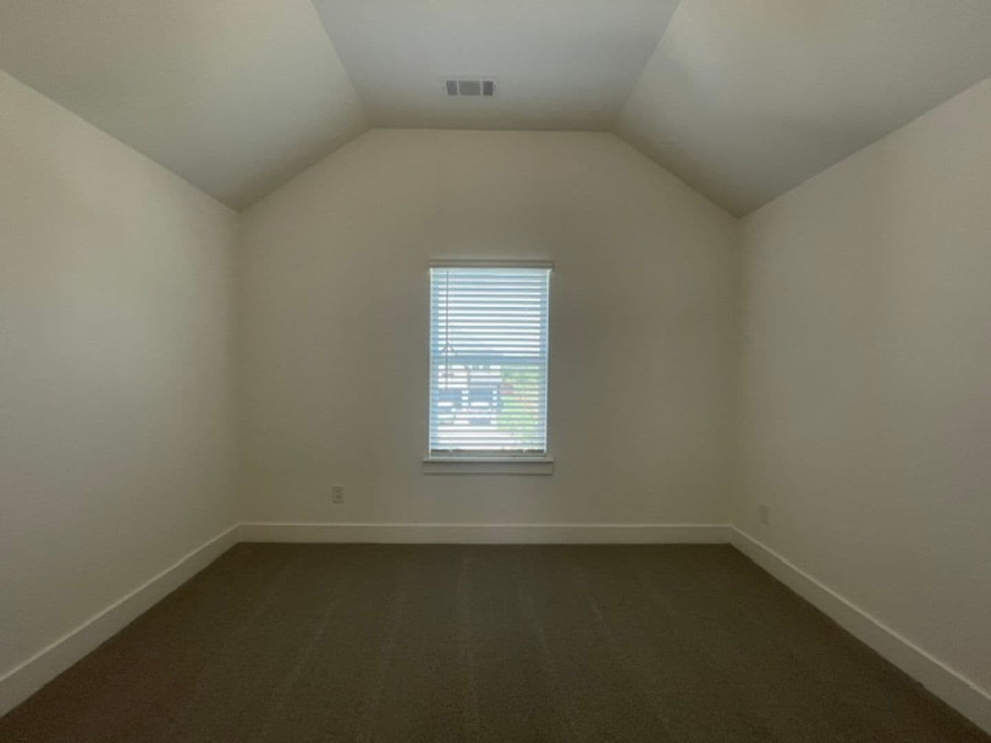 Midlothian House: 3714 Milwaukee Ave