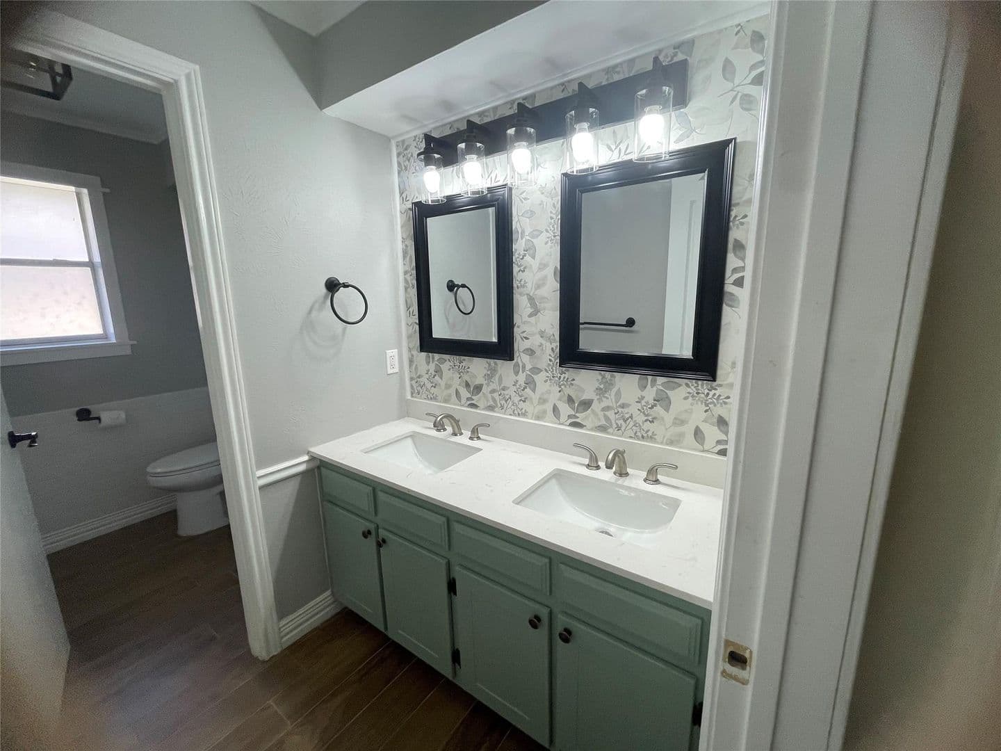 Dallas House: 12112 Cross Creek Dr