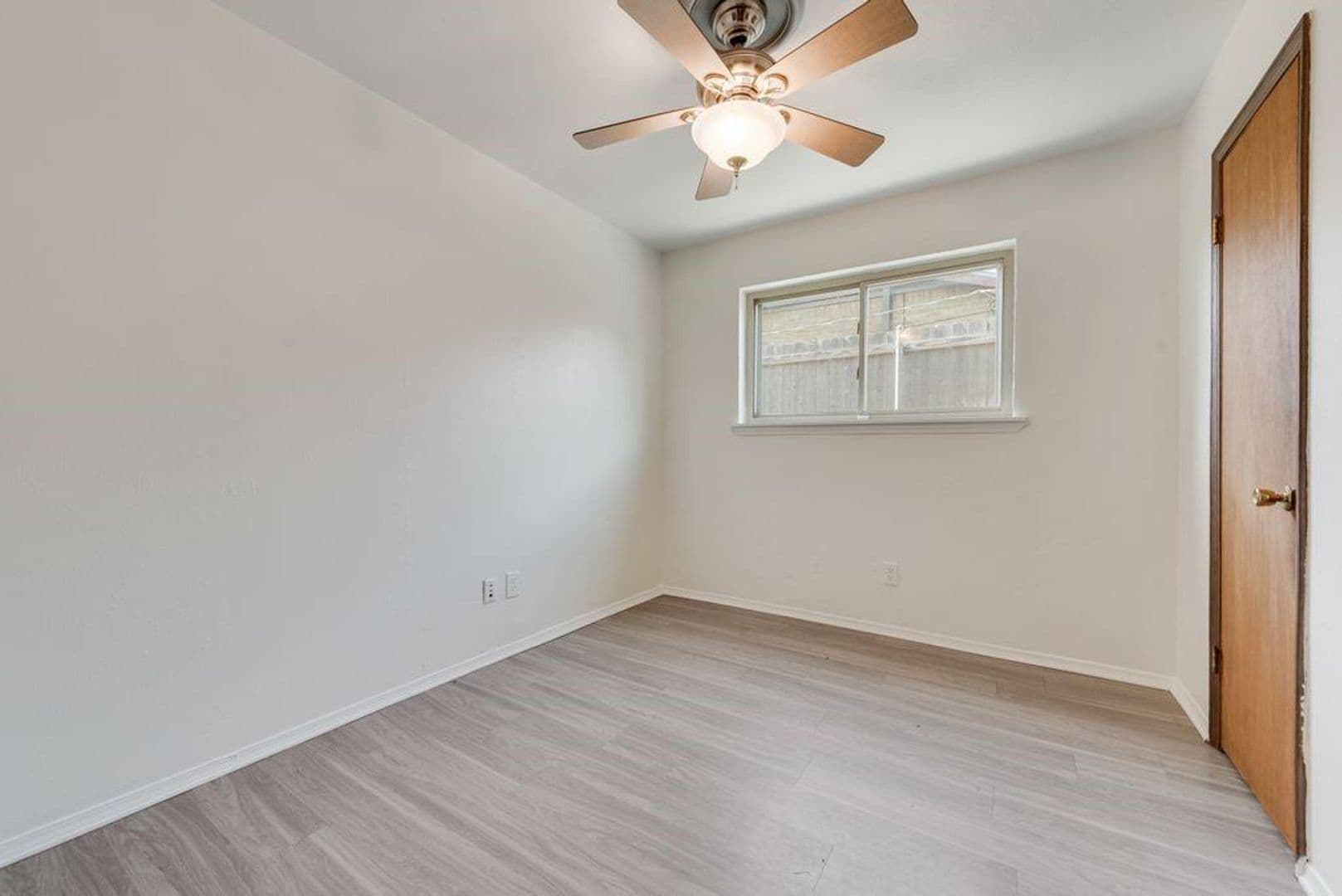 North Richland Hills House: 6536 Wakefield Rd