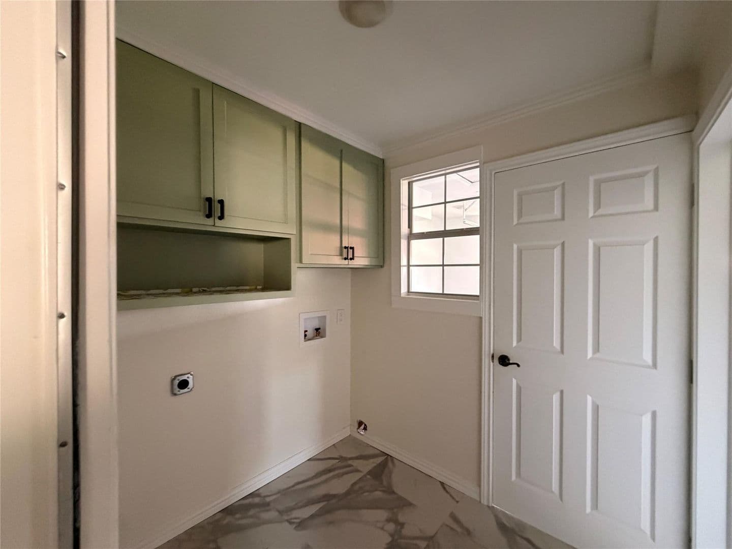 Bedford House: 3709 Pinewood St