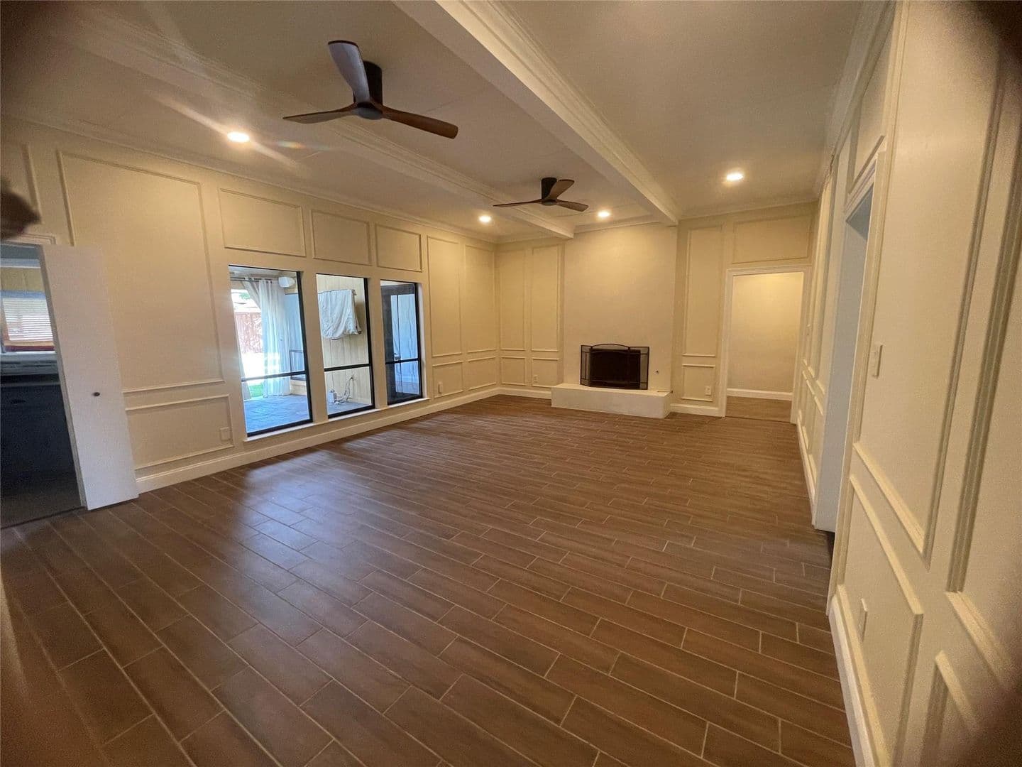 Dallas House: 12112 Cross Creek Dr
