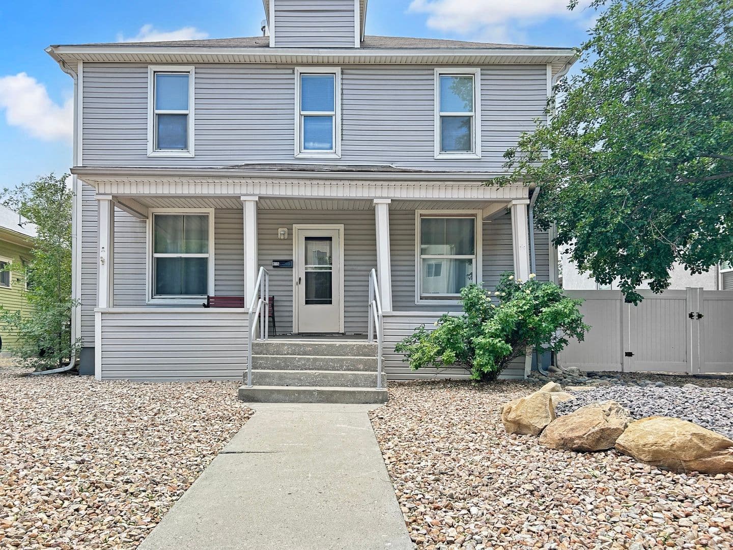 Grand Junction House: 915 Grand Ave