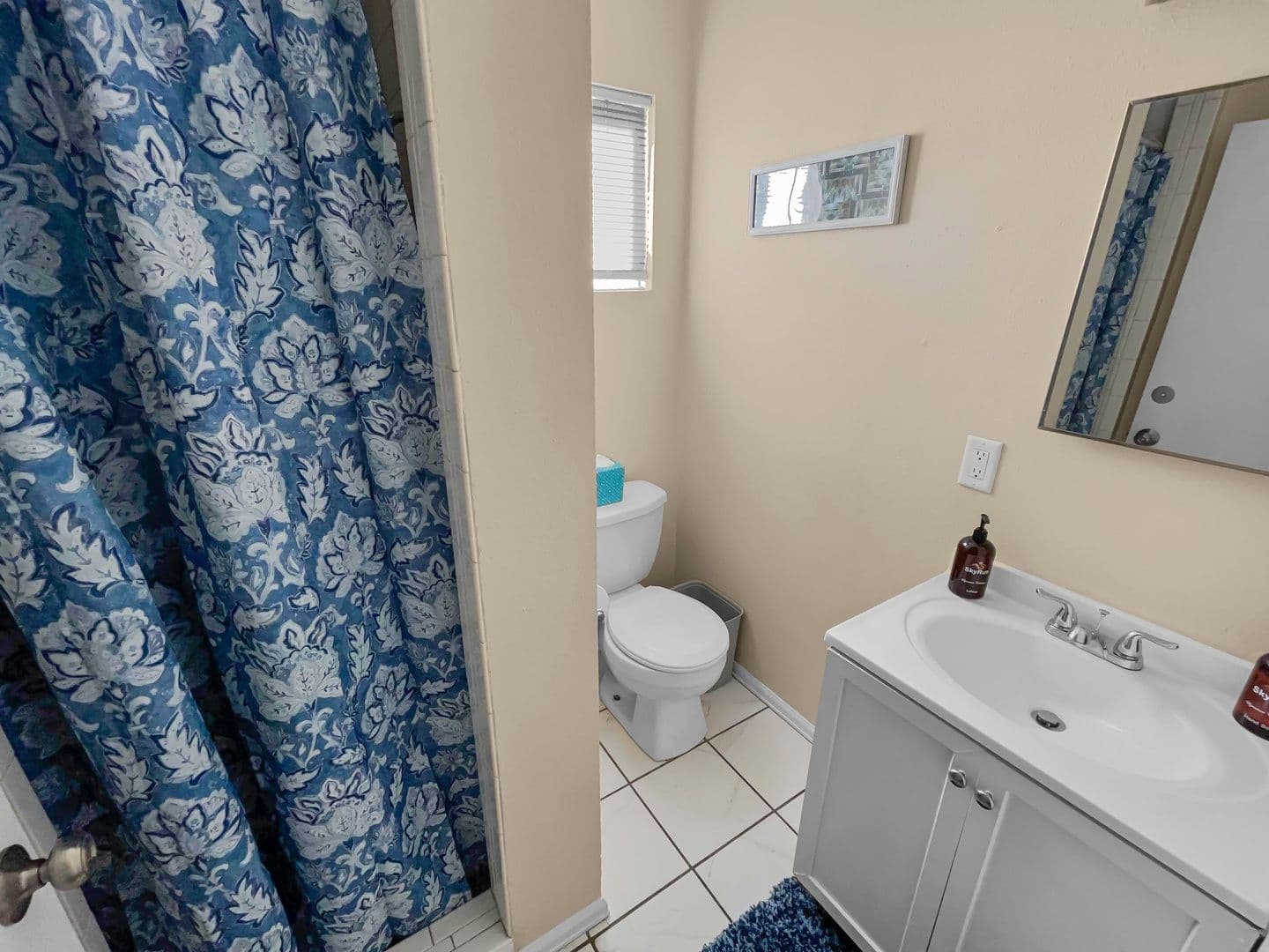 Grand Junction House: 915 Grand Ave