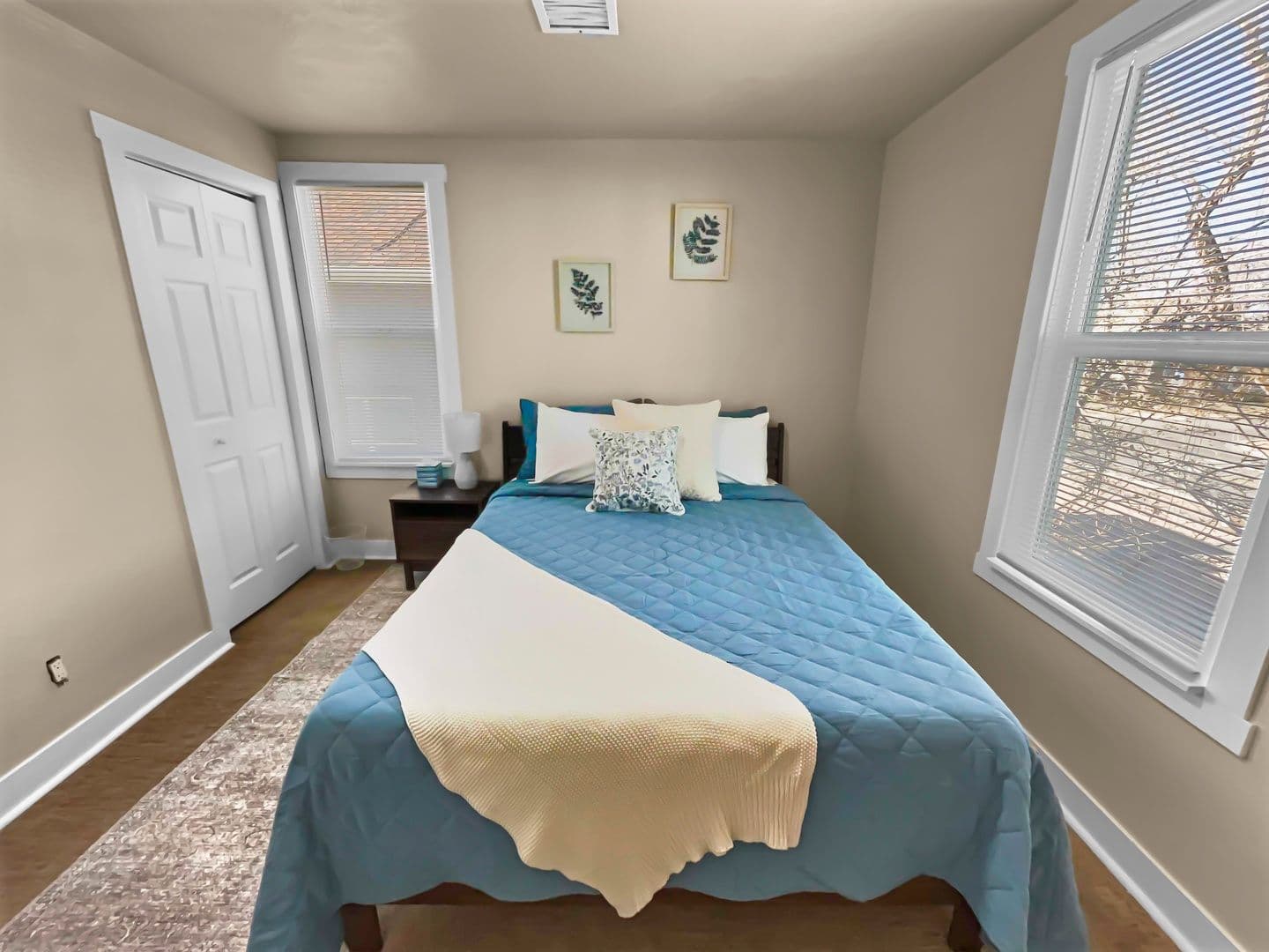 Grand Junction House: 915 Grand Ave