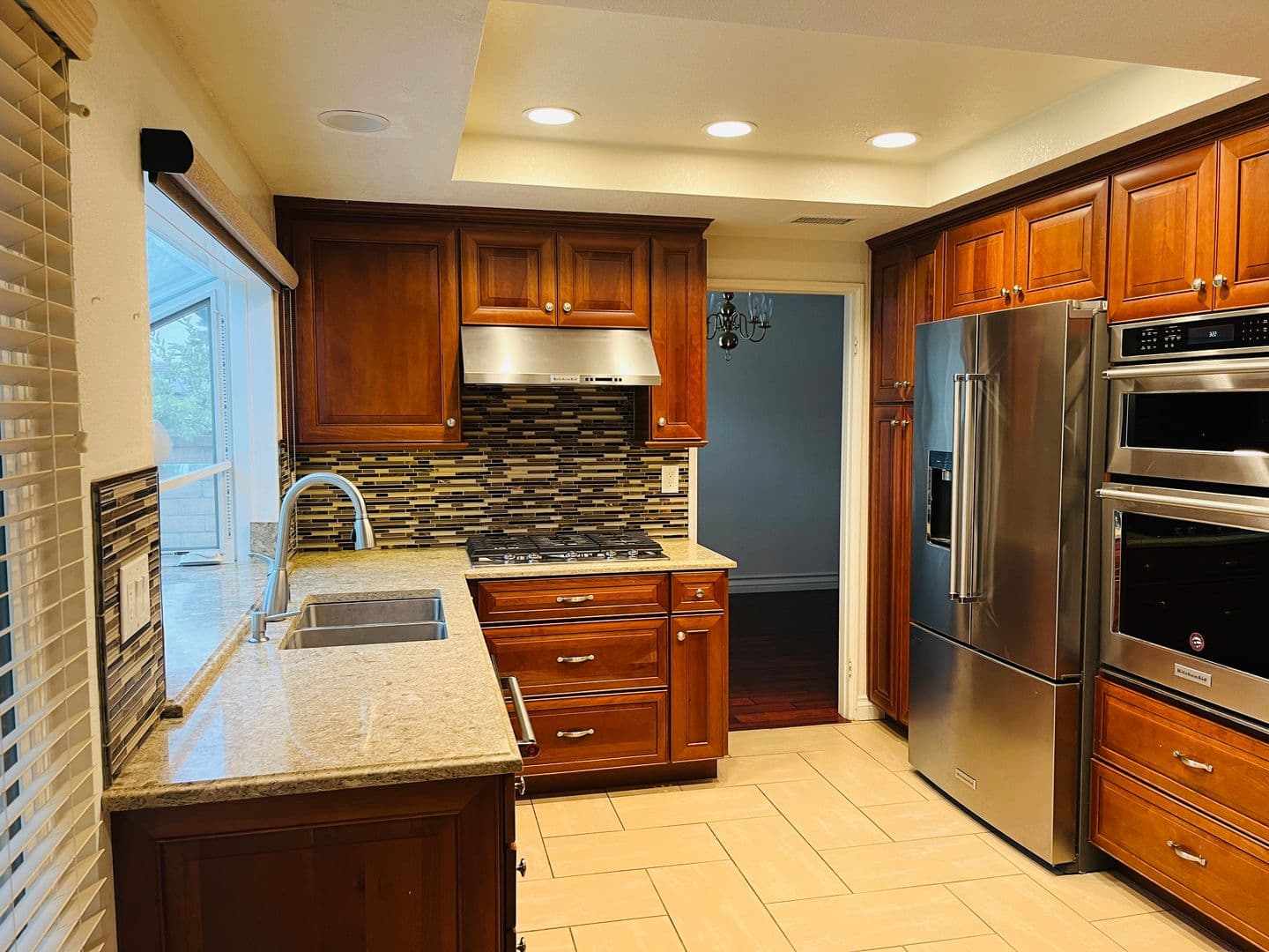 San Dimas House: 926 S. Essex Road