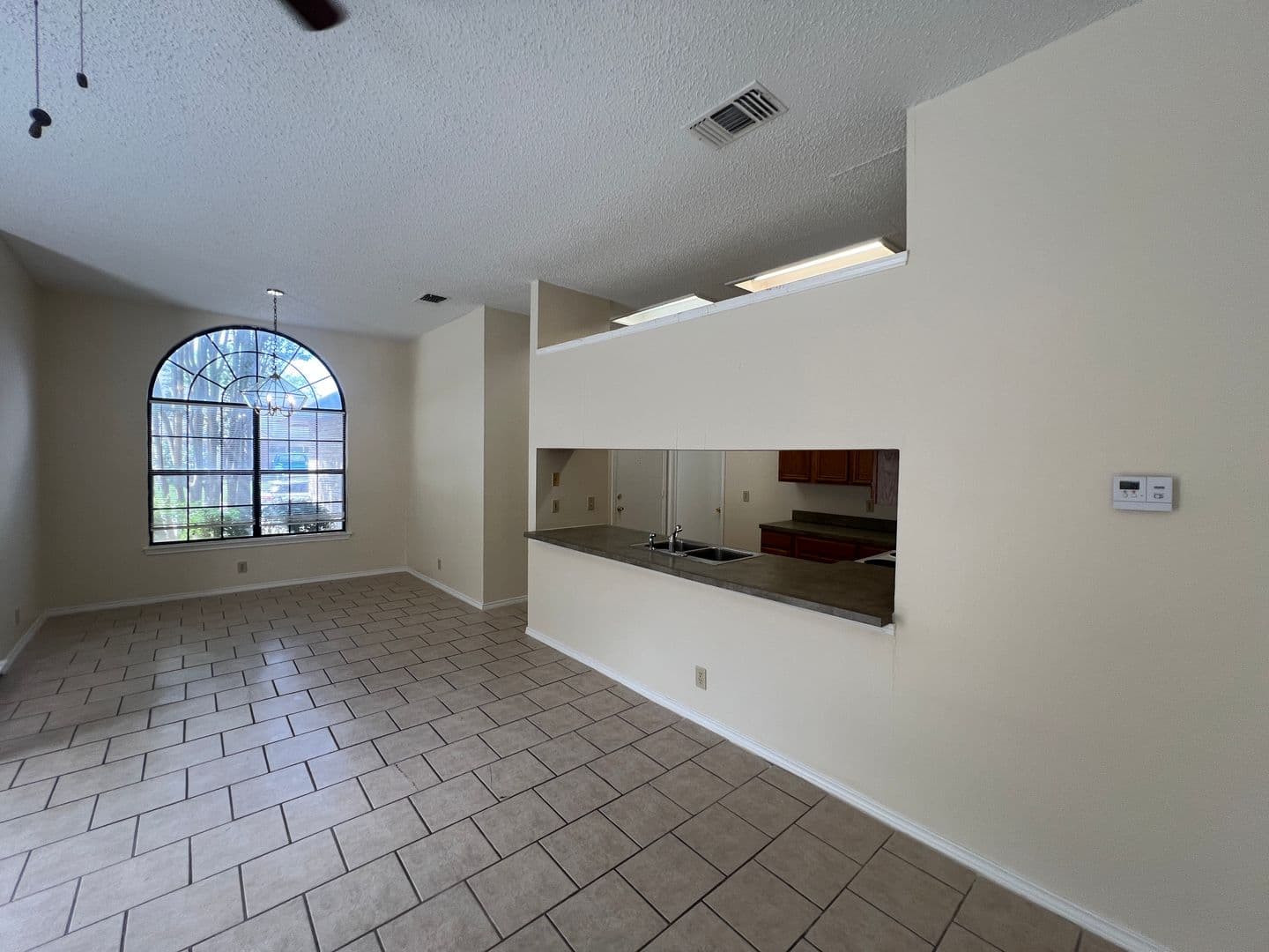 San Antonio House: 9951 Echo Plain