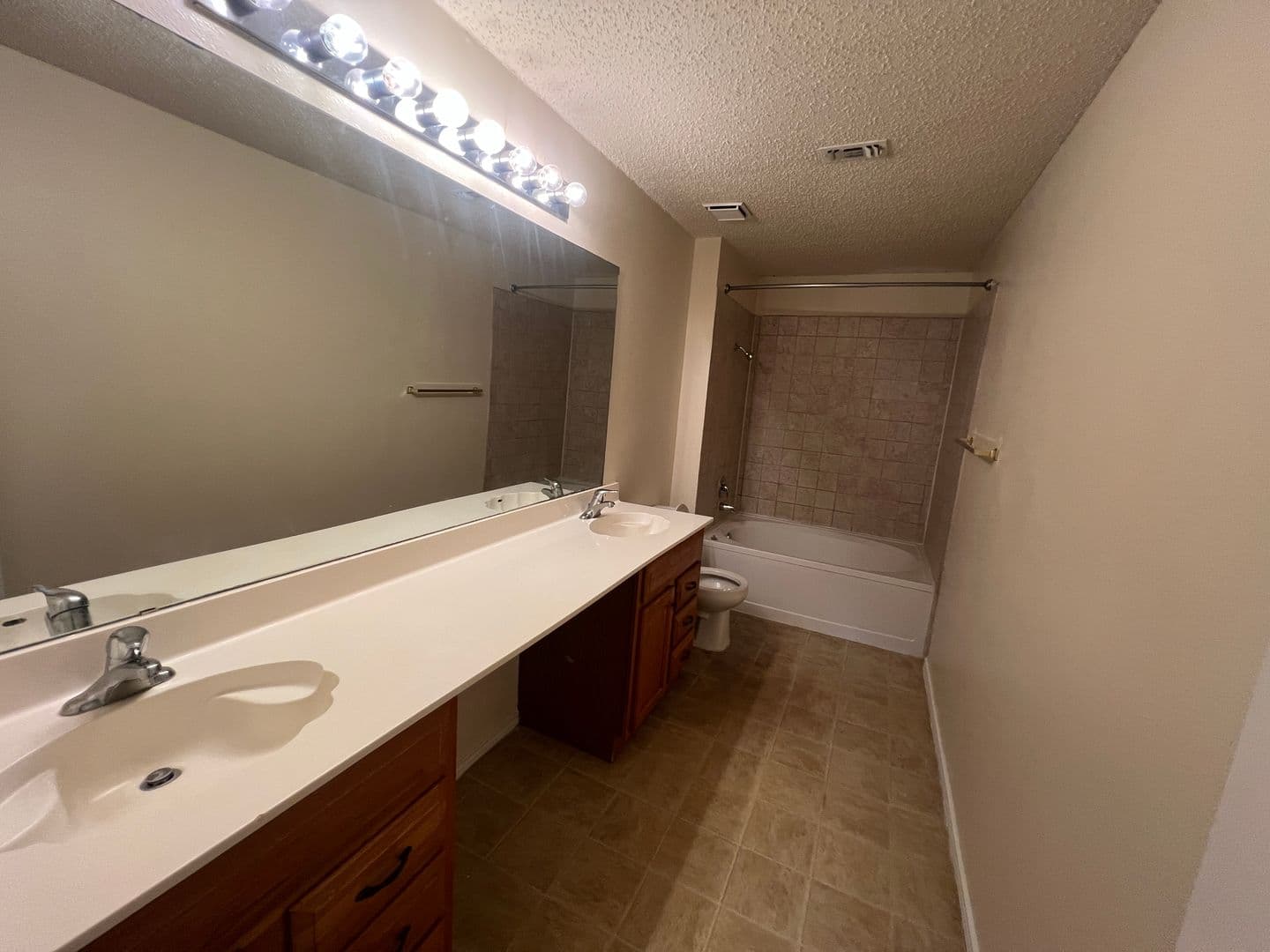 San Antonio House: 9951 Echo Plain