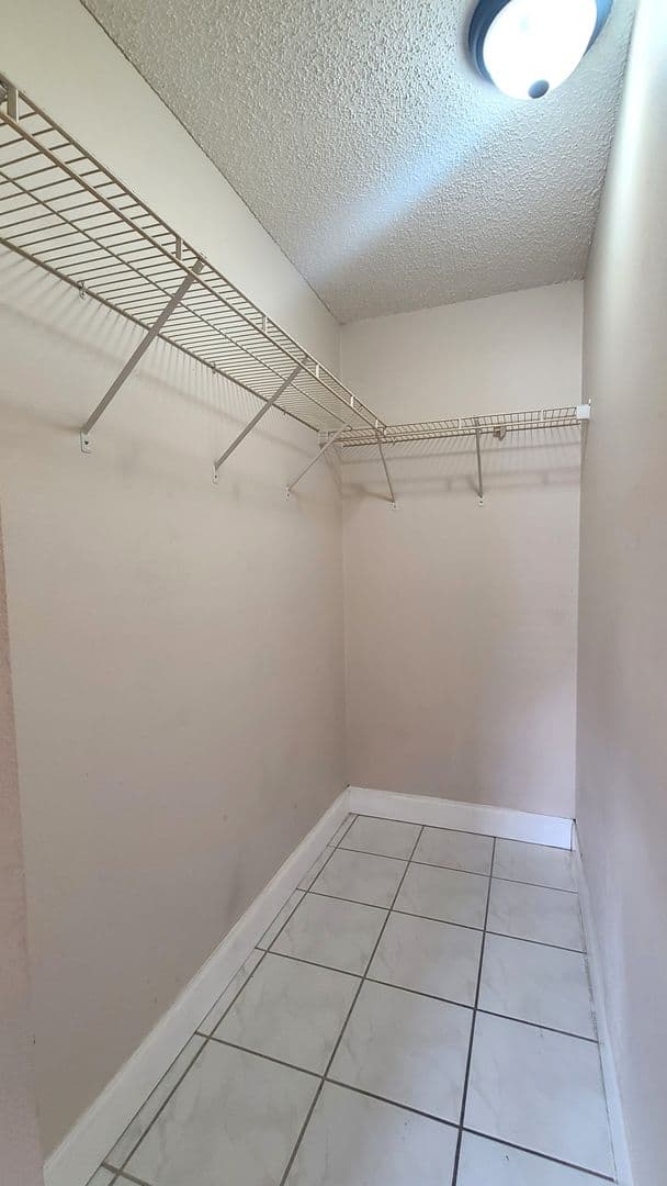 Tampa Condo: 5003 Terrace Palms Circle