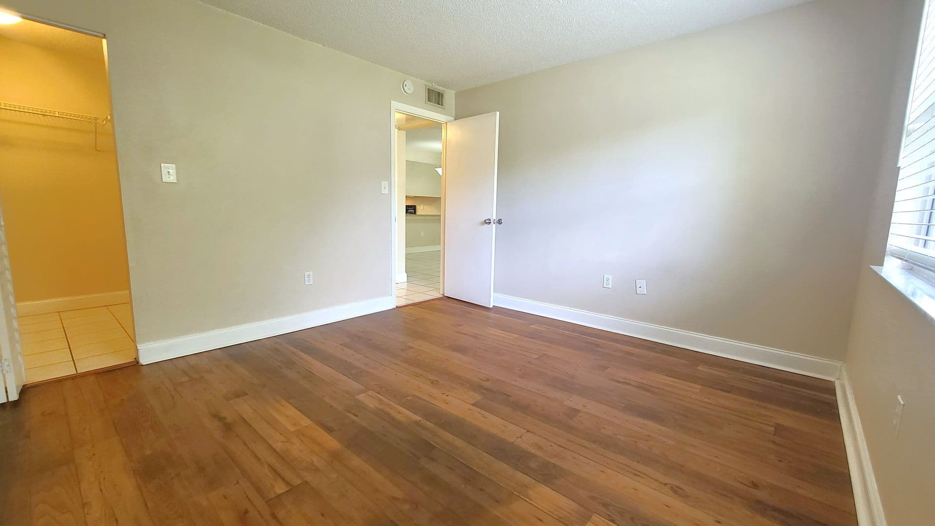 Tampa Condo: 5003 Terrace Palms Circle