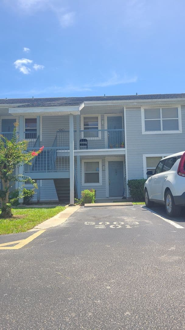 Tampa Condo: 5003 Terrace Palms Circle