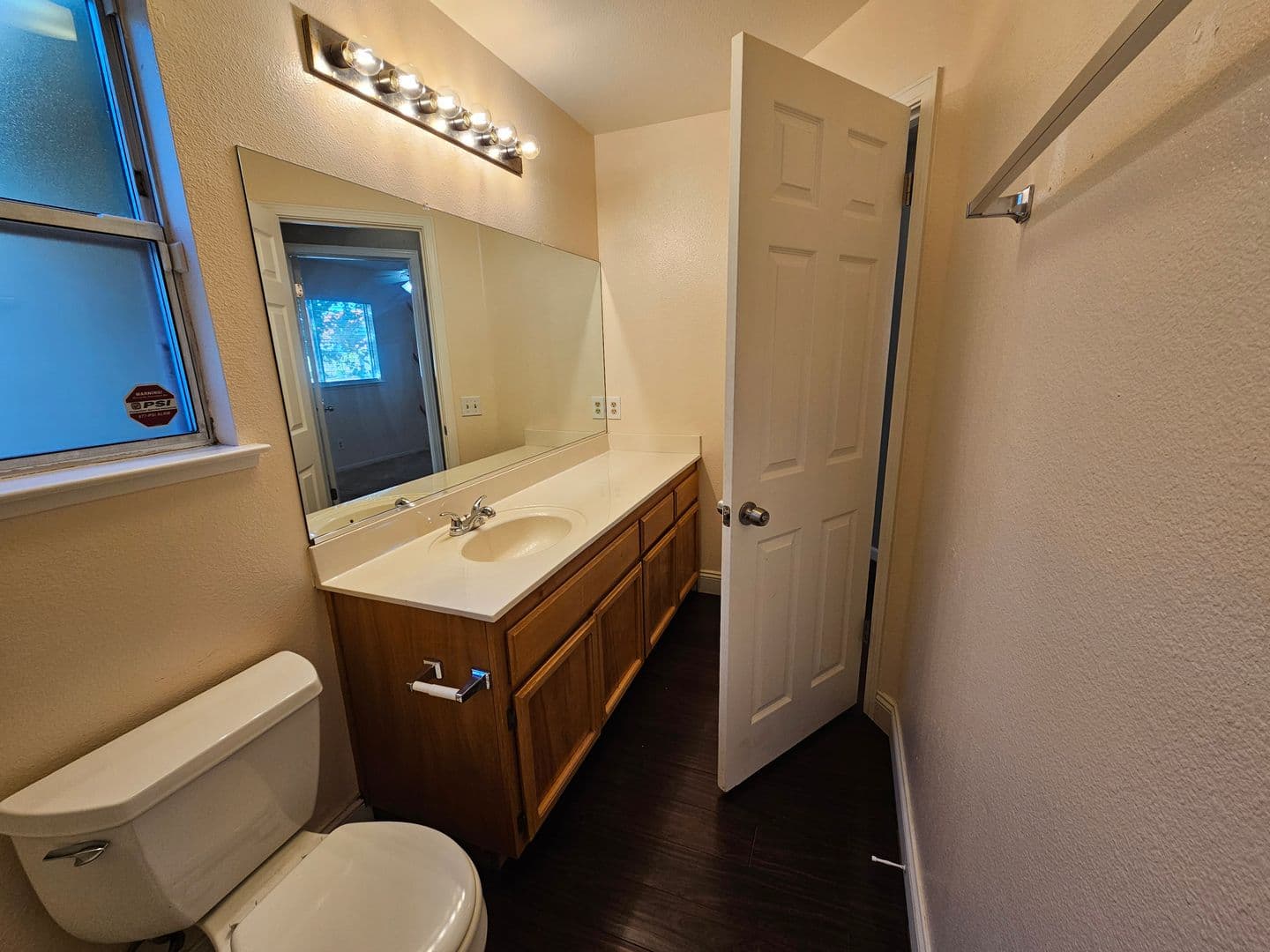 Modesto House: 221 Rector Ln