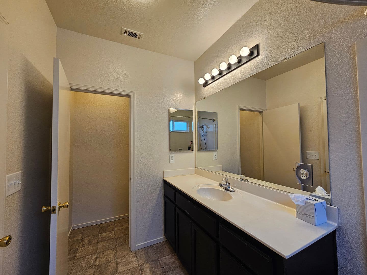 Manteca House: 1161 Syracuse Ln