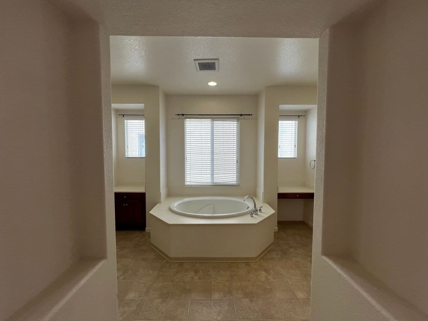 Modesto House: 2553 Acapulco Way