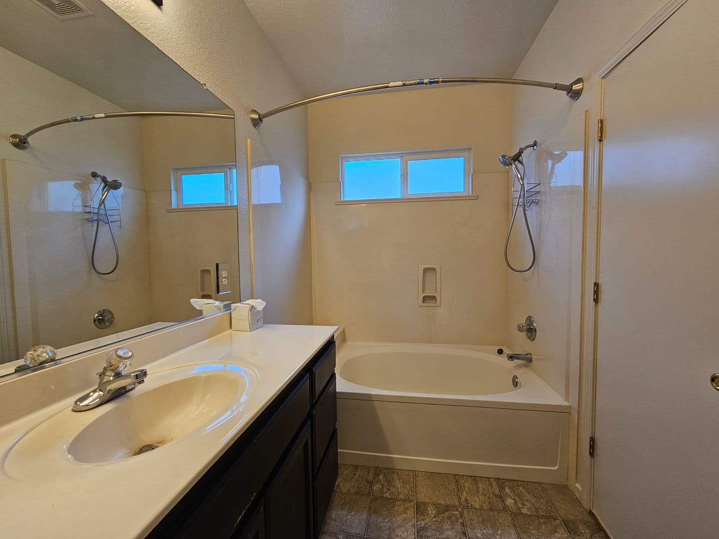 Manteca House: 1161 Syracuse Ln