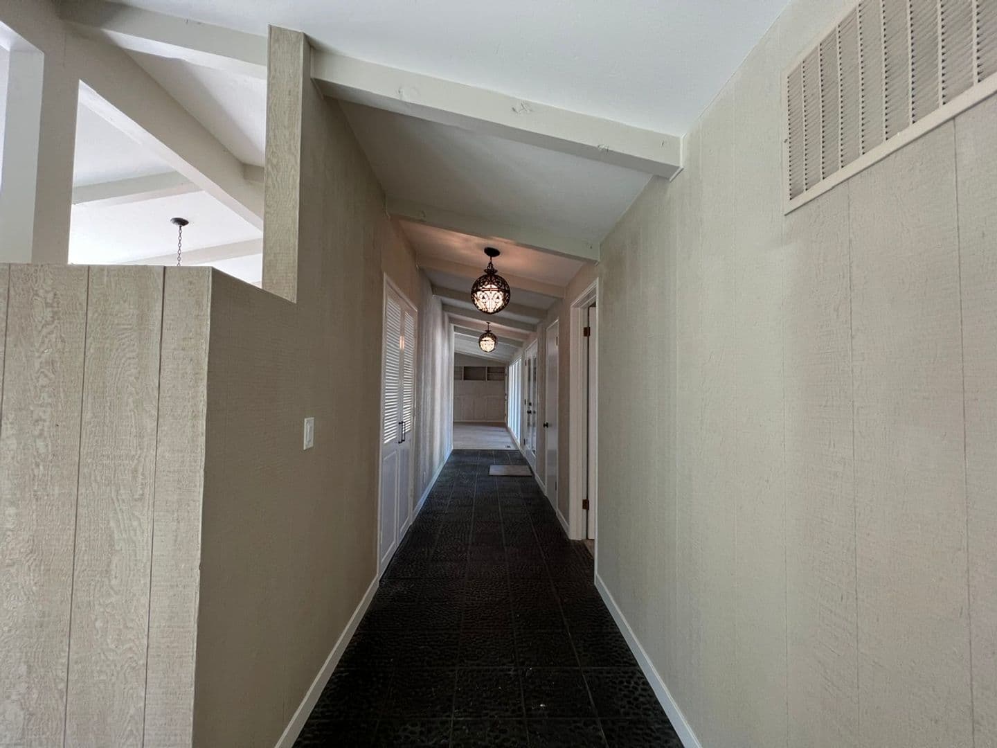 Modesto House: 418 Wentworth Ln