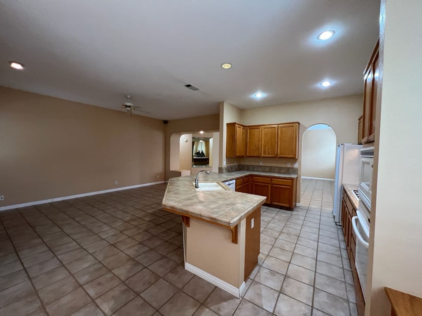 Modesto House: 1628 Snyder Ave