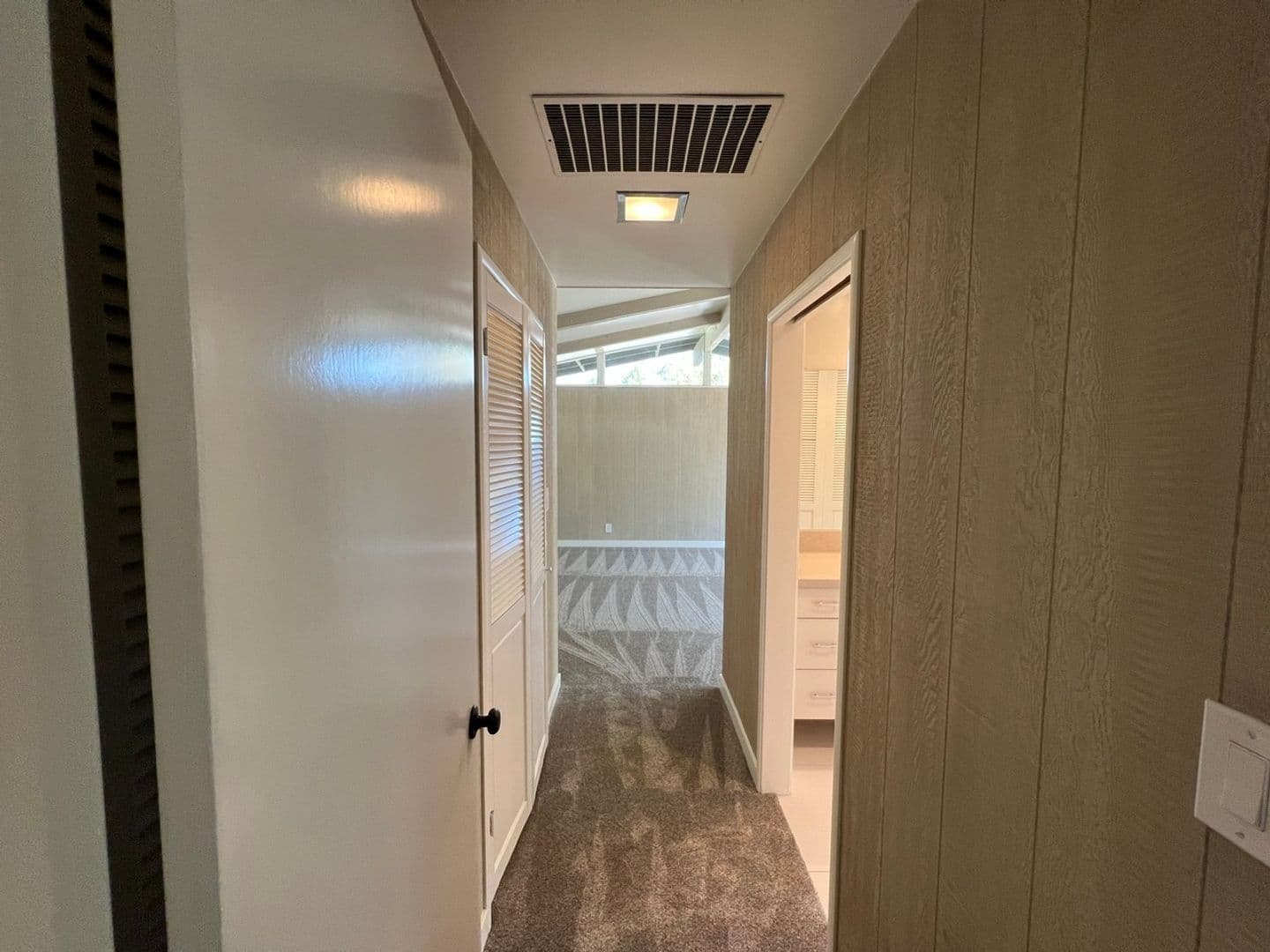 Modesto House: 418 Wentworth Ln
