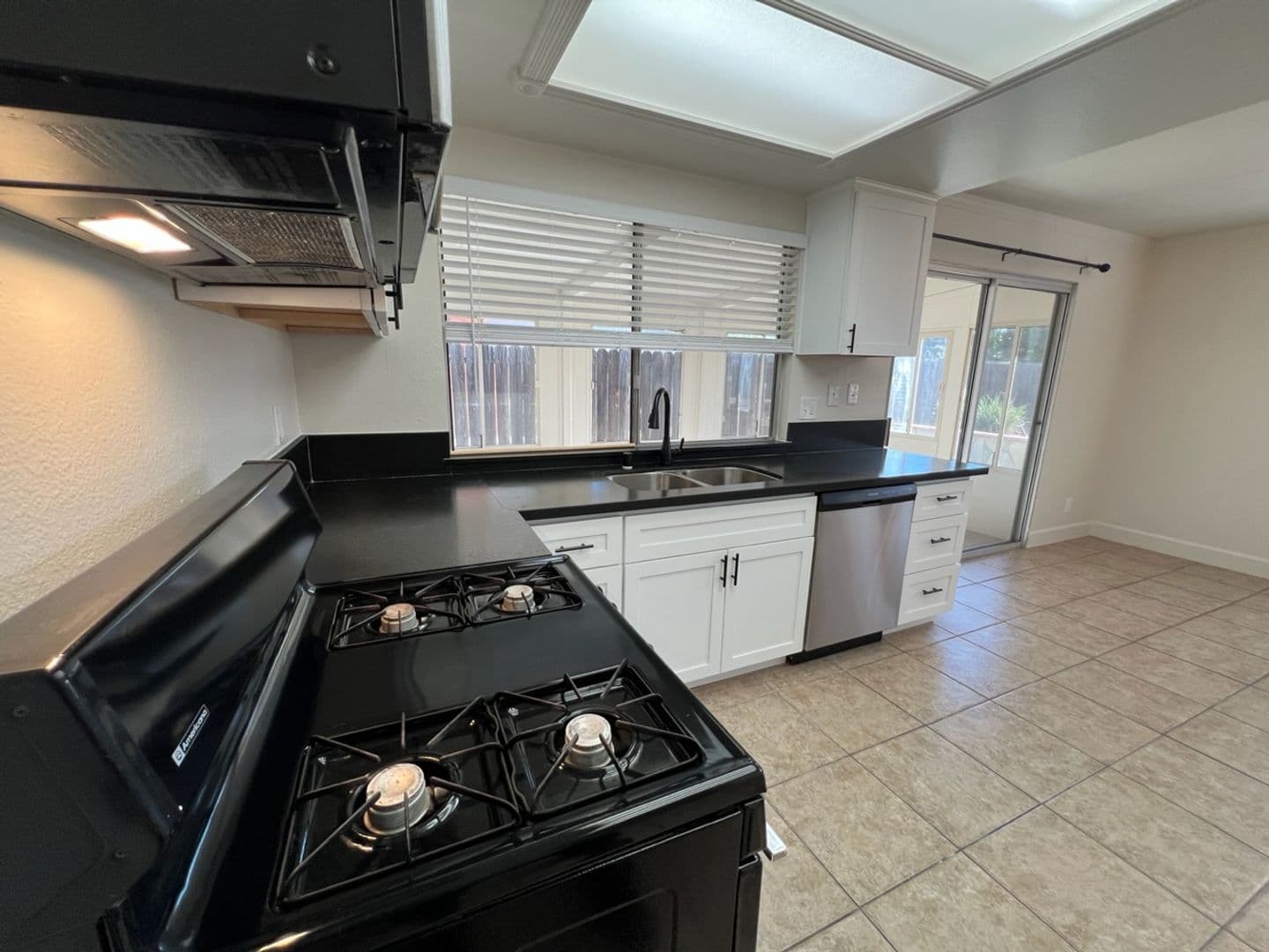 Modesto House: 1536 Sheldon Dr