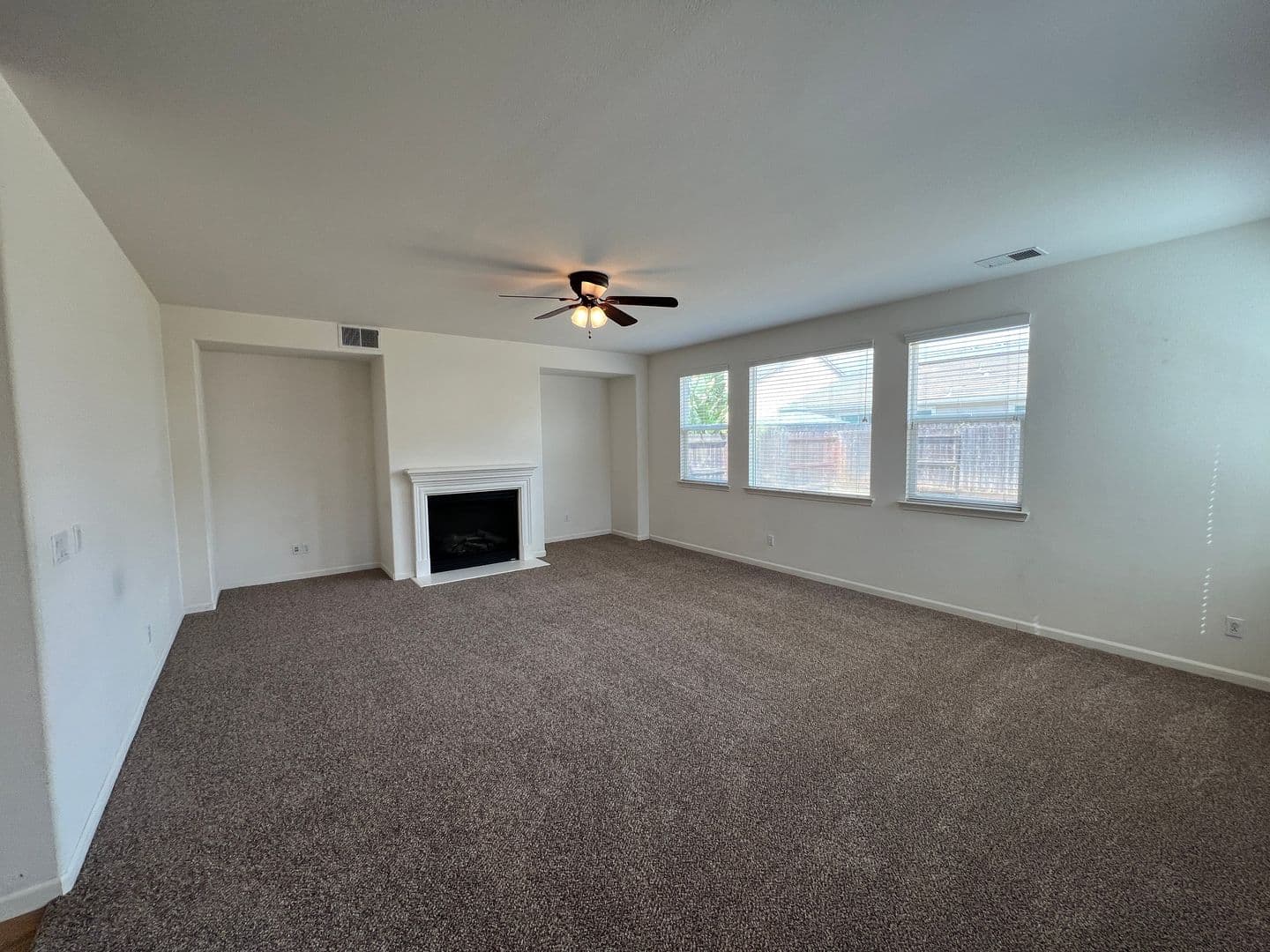 Modesto House: 2553 Acapulco Way