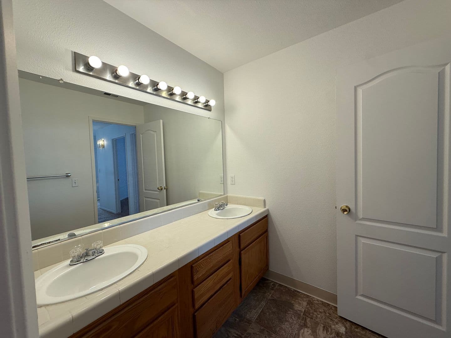Modesto House: 3904 Wilkesboro Ave