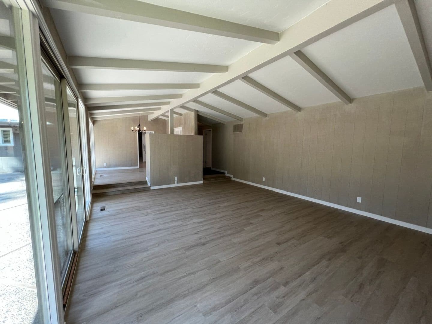 Modesto House: 418 Wentworth Ln