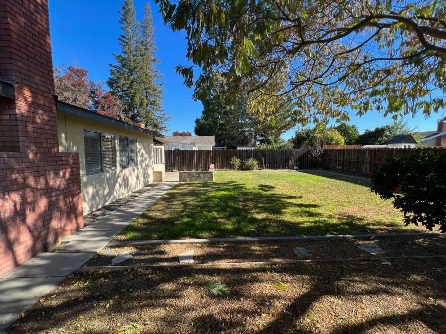 Modesto House: 1536 Sheldon Dr