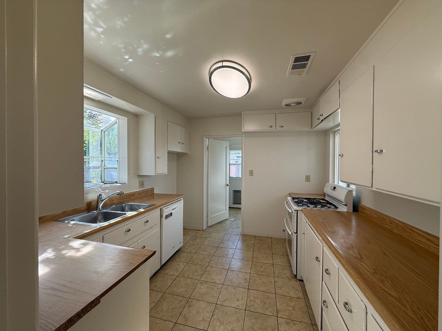 Modesto House: 517 El Cajon Ave