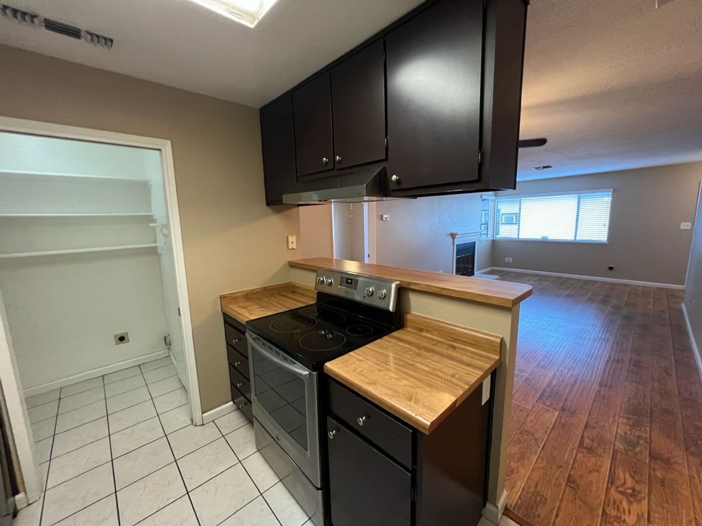 Modesto House: 3400 Kingswood Dr