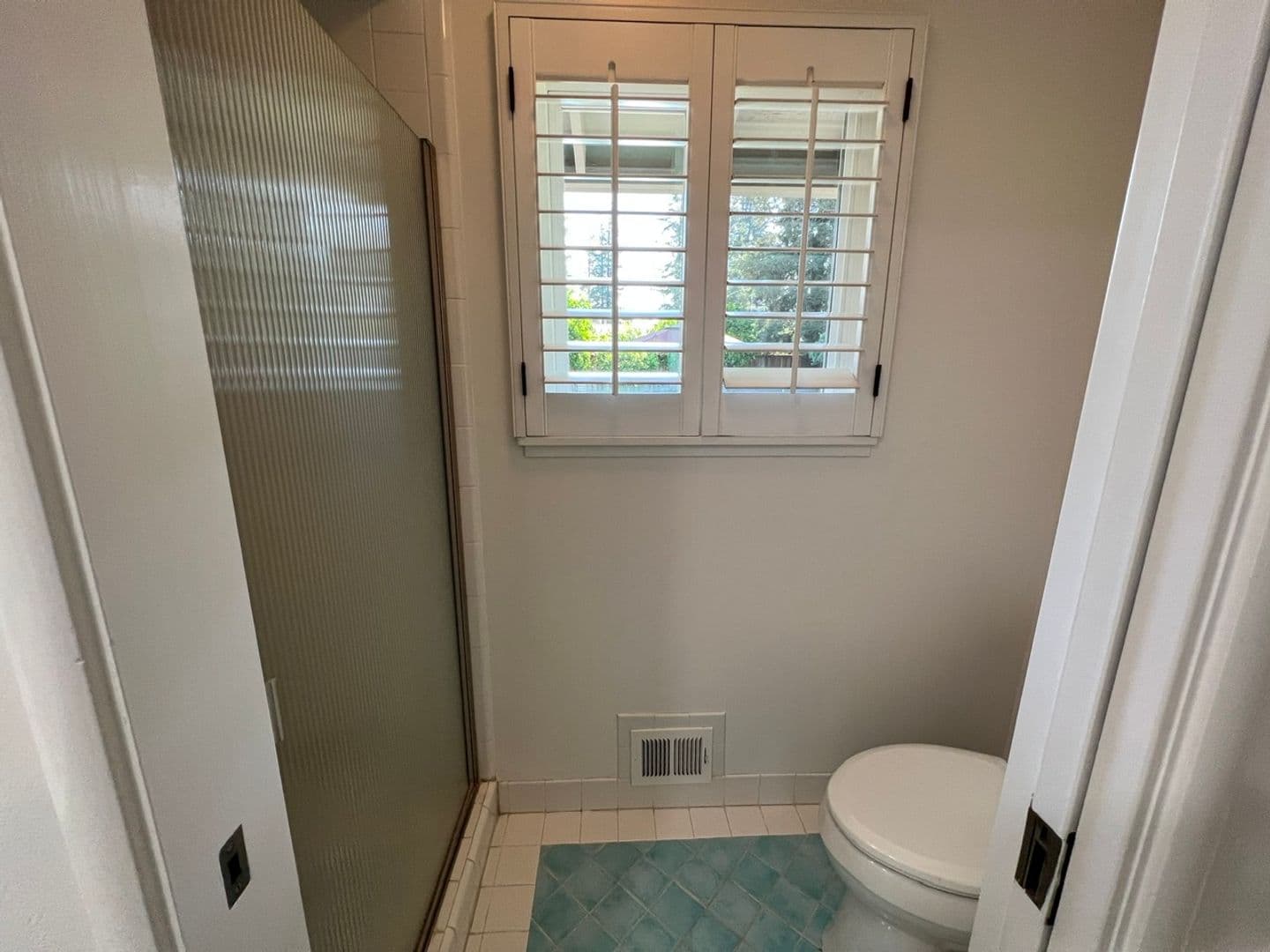 Modesto House: 418 Wentworth Ln