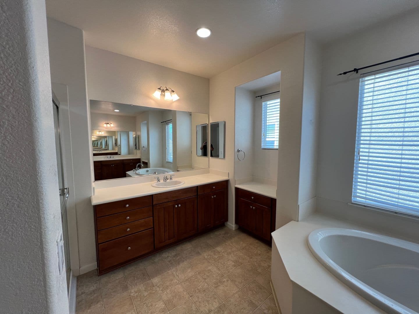 Modesto House: 2553 Acapulco Way