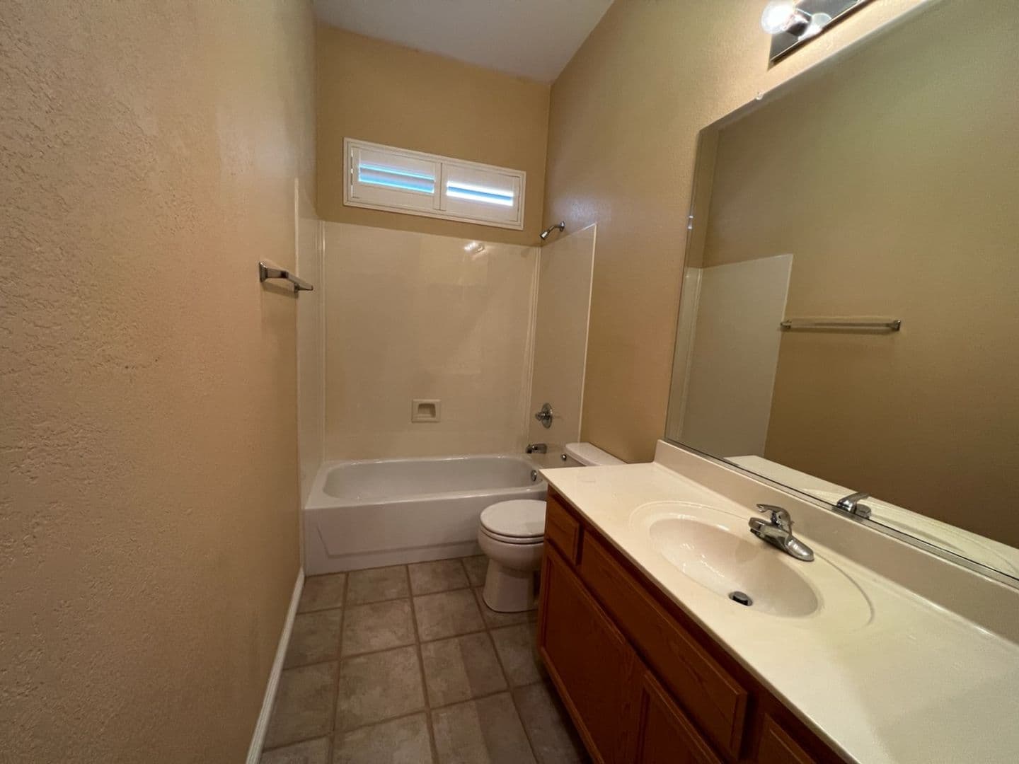 Modesto House: 1628 Snyder Ave