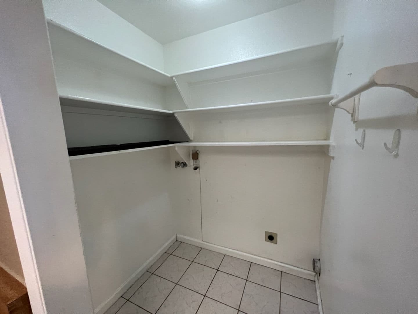 Modesto House: 3400 Kingswood Dr
